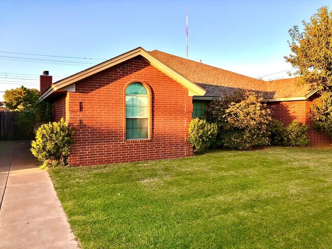 Building Photo - CJ 2602 81st Street JW