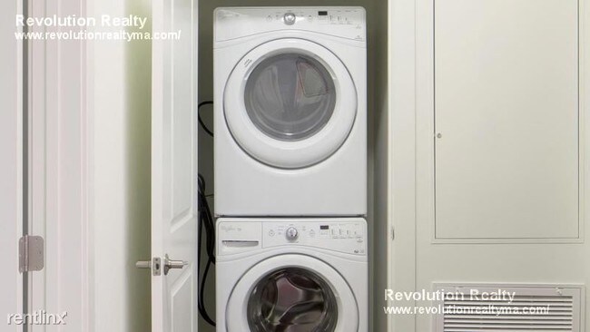 Foto del edificio - 2 br, 2 bath Apartment - 86 Fawcett St 2