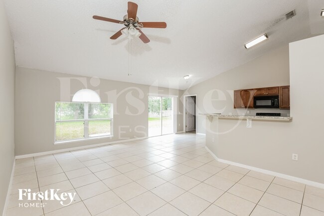 Foto del edificio - 681 Sauders Rd SE