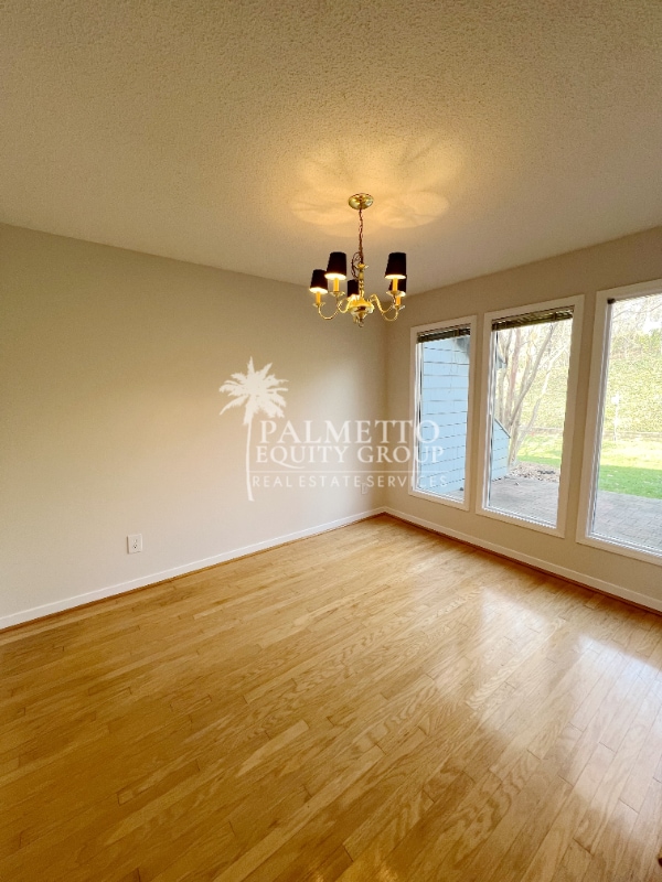 Building Photo - 210 N Lindell Rd