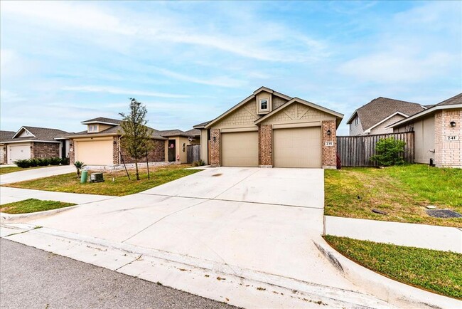Building Photo - 235 Witchhazel Way
