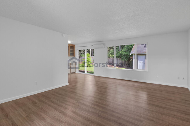Building Photo - 2302 26th Ave SE