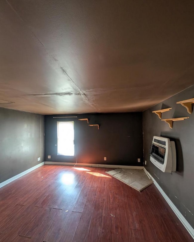 Building Photo - 202 Market St