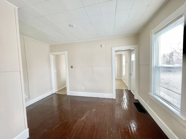 Foto del edificio - 1627-1627 E 31st St