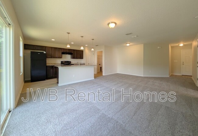 Building Photo - 5589 Longspur Ct
