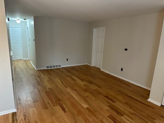 Foto del edificio - 1001 Roundhouse Ct