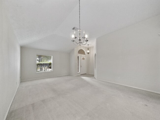 Building Photo - 427 Northvalley Dr