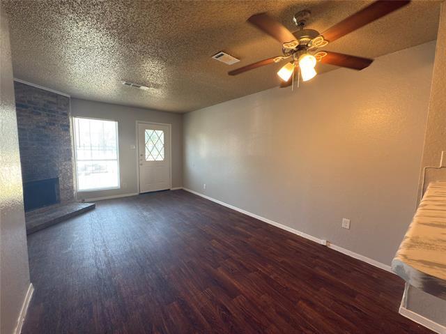 Building Photo - 2250 Aspen Dr