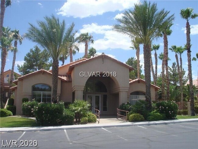 Building Photo - 2925 WIGWAM Pky