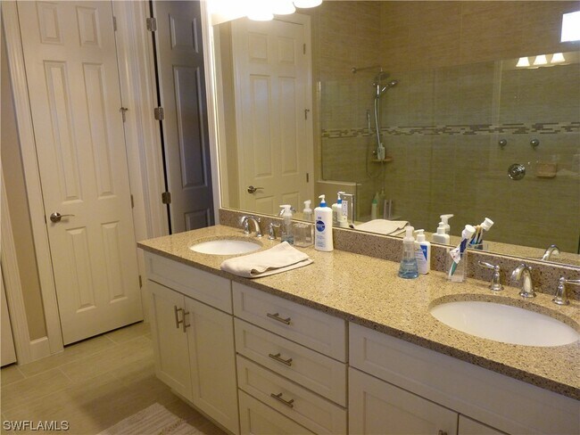 Foto del edificio - 9309 Quarry Dr