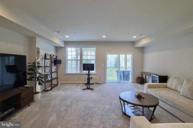 Building Photo - 7517 Van Allen Ln