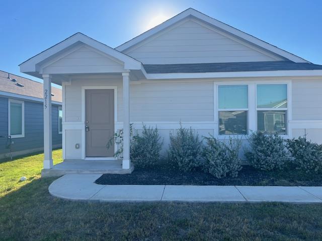 Foto del edificio - 2215 Cyclone Dr