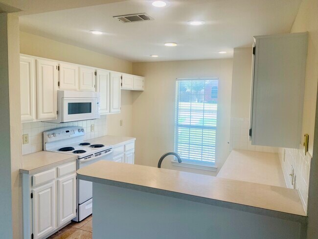 Building Photo - 4610 Gatewood Ct