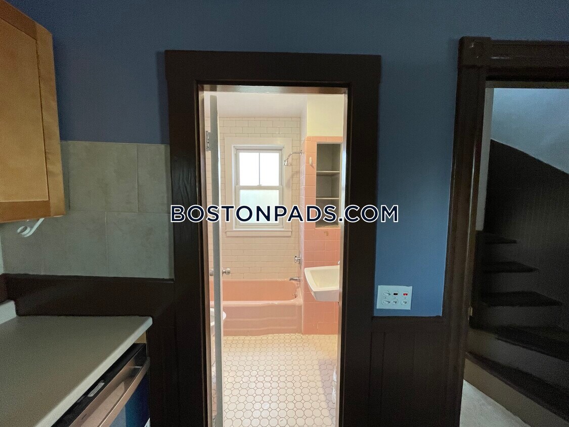 Foto principal - 1817 River St