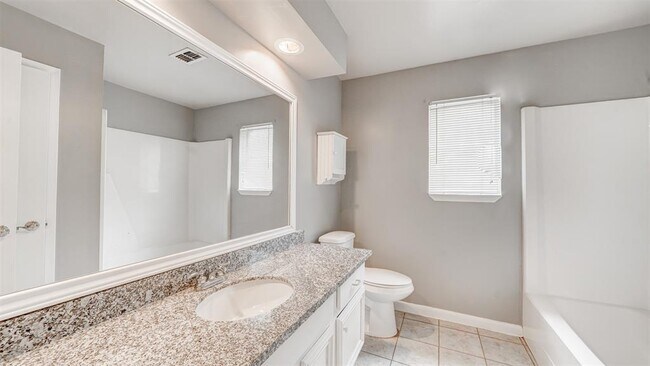Building Photo - 17815 Windy Point Dr
