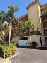 Building Photo - 555 Jackson Ave