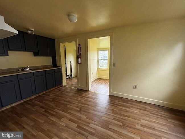 Foto del edificio - 2 E Vine St