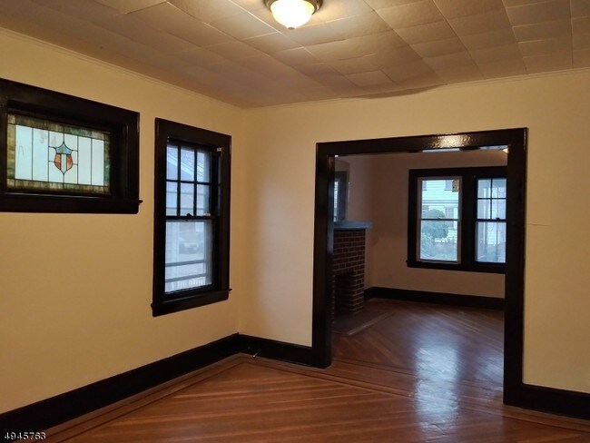 Foto del edificio - 185 Ellery Ave