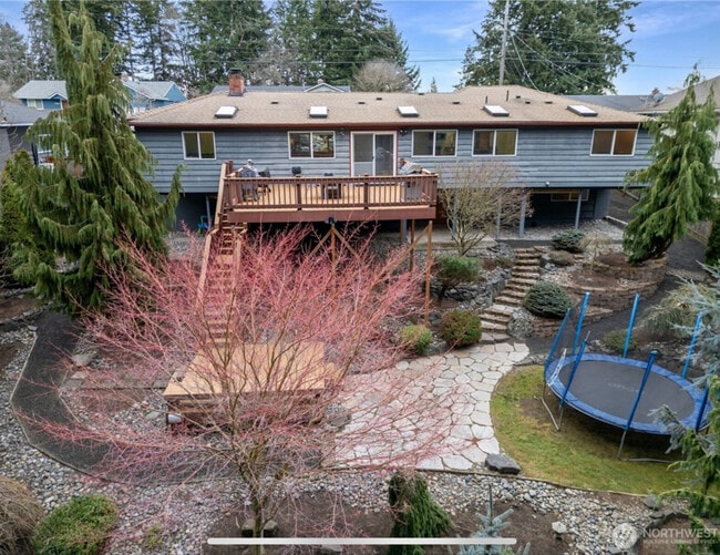 Building Photo - 3 bedrooms For Rent