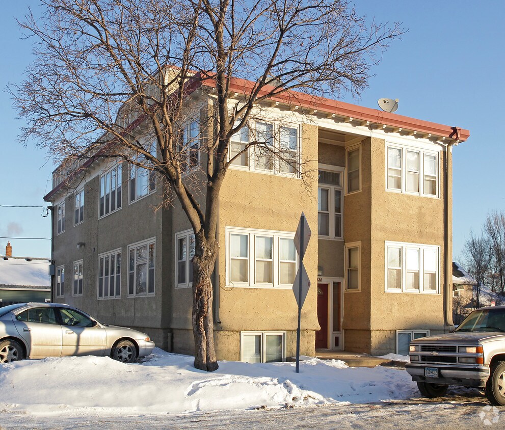 Primary Photo - 485 Minnehaha Ave E