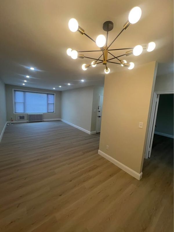 Foto del edificio - 430 Ridge Rd SE