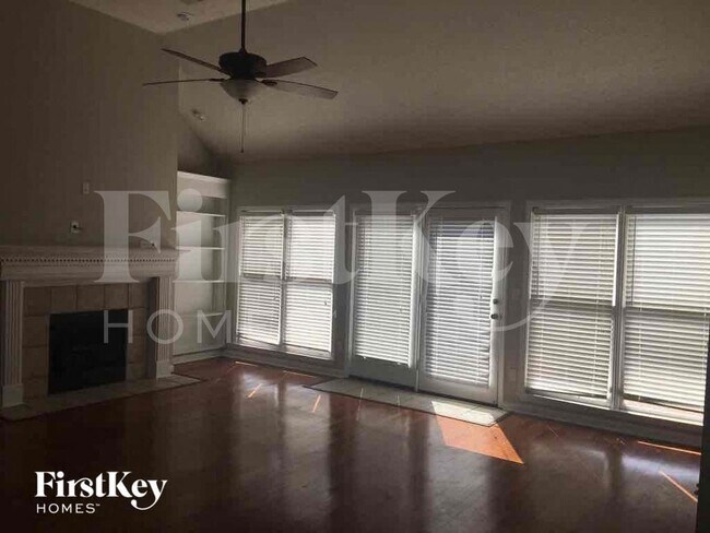 Foto del edificio - 1071 Mossy Knoll Dr