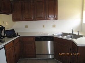 Building Photo - 10834 Sugar Hill Dr