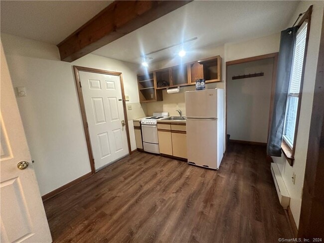 Building Photo - 49 Ledyard Ave