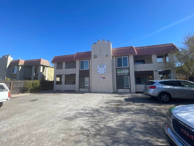 Building Photo - 6205 Bellota Dr