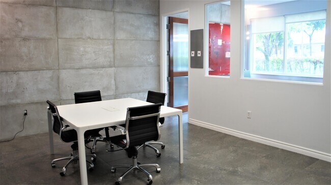 Foto del edificio - 2799 NW 2nd Ave