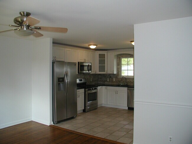 Foto del edificio - Gorgeous 3 bedroom 2 bath rancher!