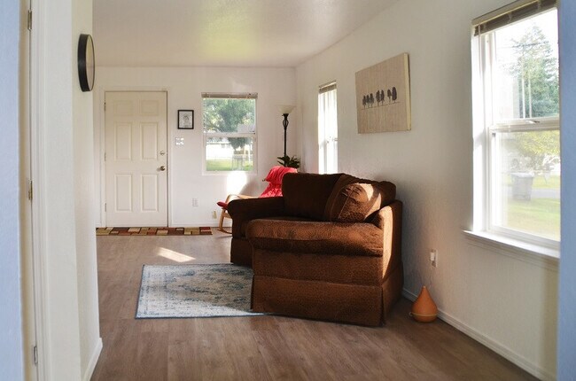 Foto del edificio - Farwest