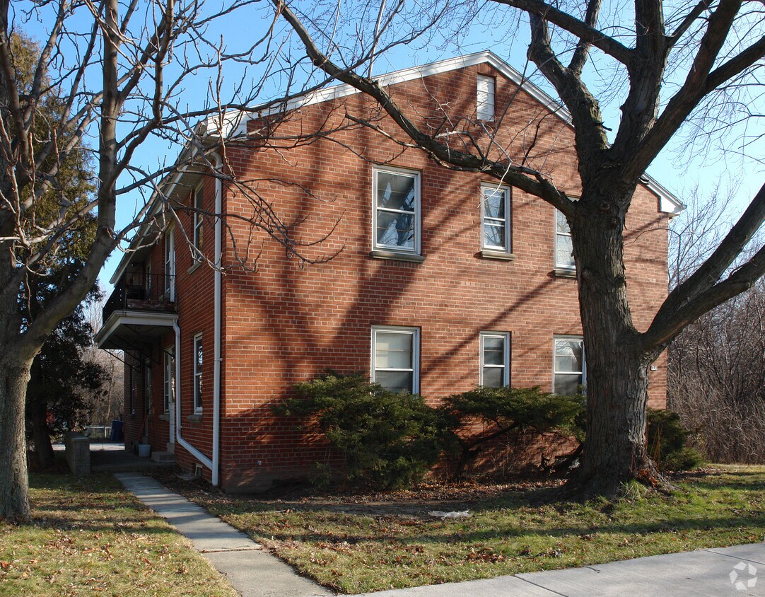 Building Photo - 172 N 84th St