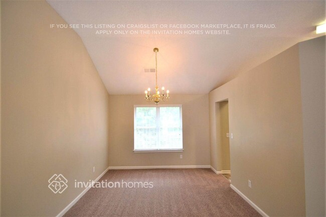 Foto del edificio - 3977 Lindley Dr