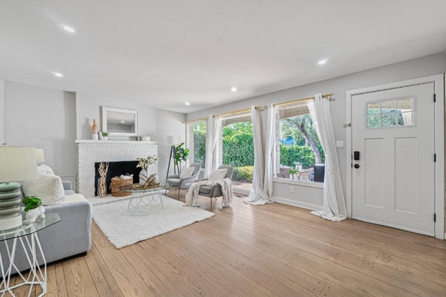 Foto del edificio - 102 Olive St