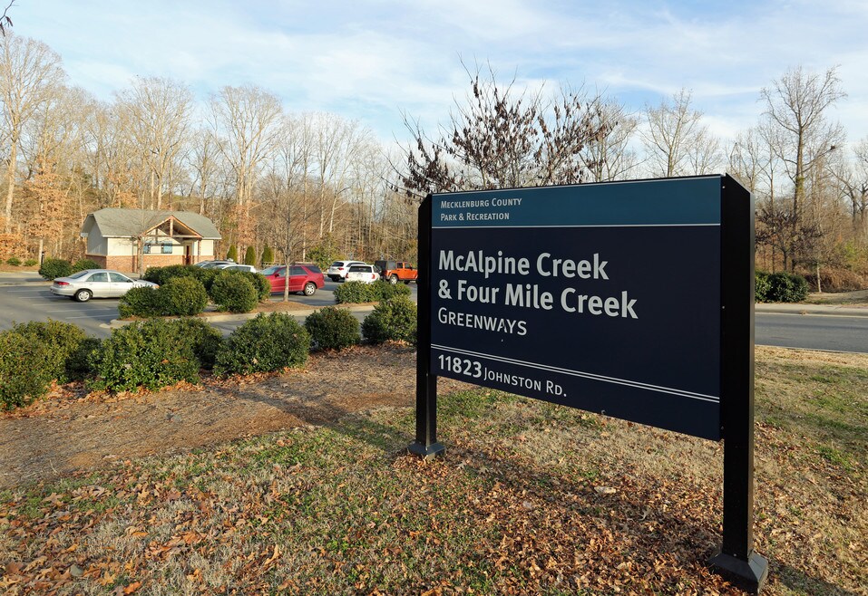 Is Whiteoak a Good Place To Live in Charlotte? Neighborhood Guide by