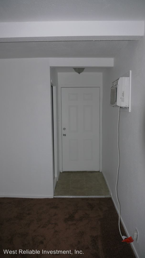 Foto del edificio - 2 br, 1 bath House - 876 East 2nd Street