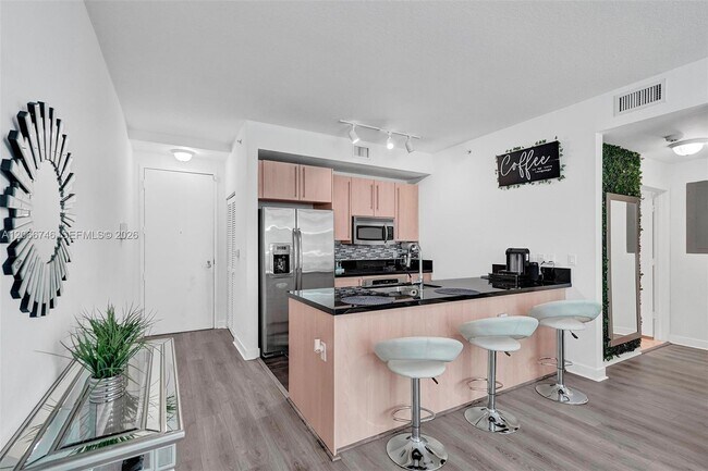 Foto del edificio - 79 SW 12th St