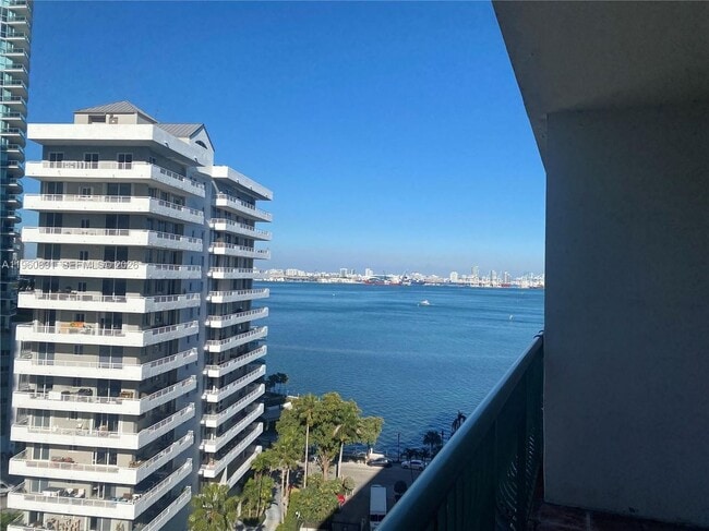 Building Photo - 1408 Brickell Bay Dr