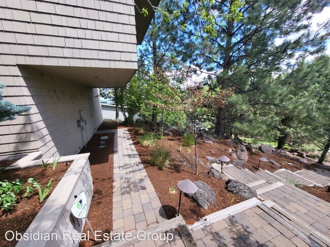 Foto del edificio - 3 br, 3 bath House - 124 NW Utica Ave