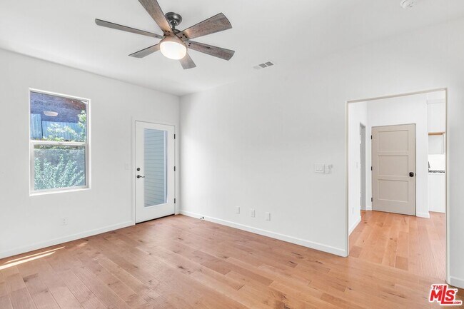 Foto del edificio - 5238 Buchanan St