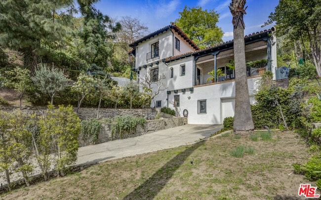 Building Photo - 6145 Rodgerton Dr