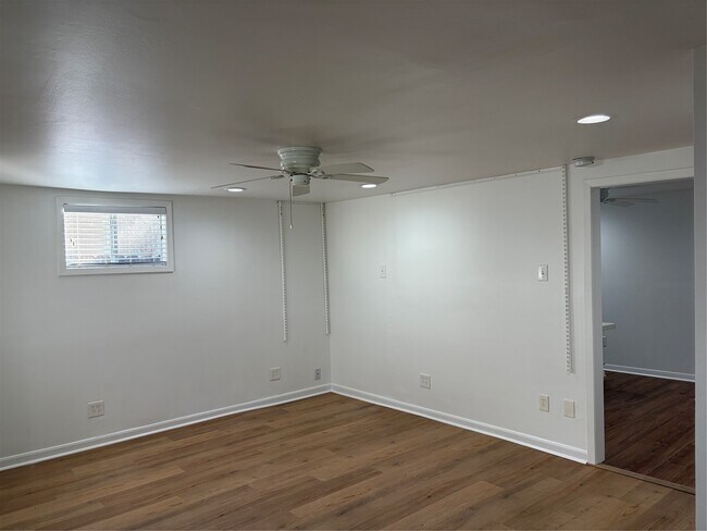 Building Photo - 1719 Dunlavy St