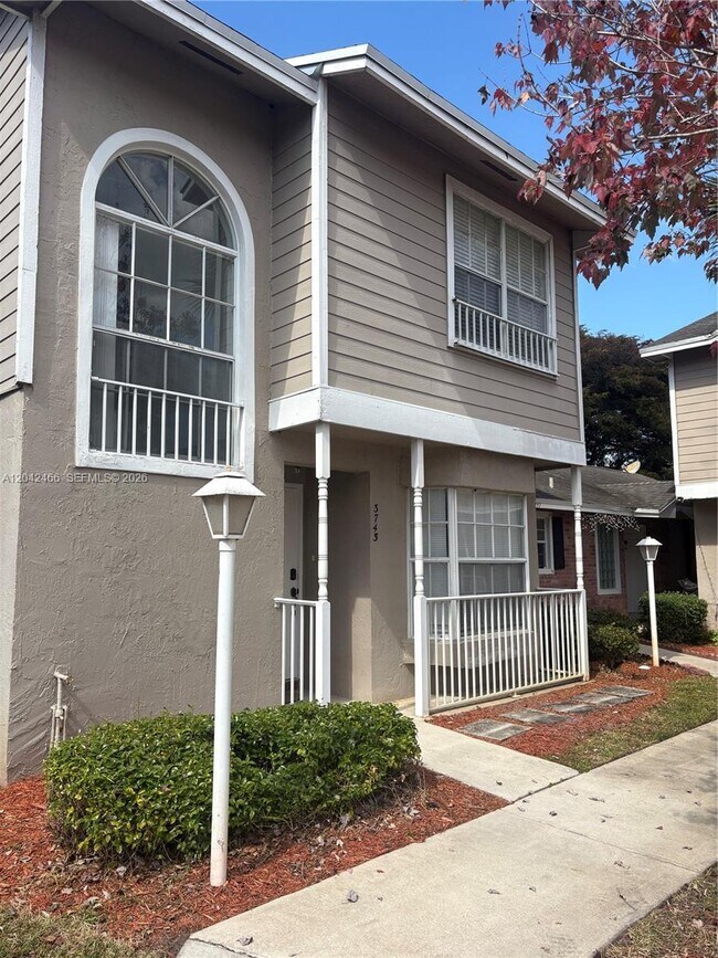 Foto del edificio - 3743 NW 122nd Terrace