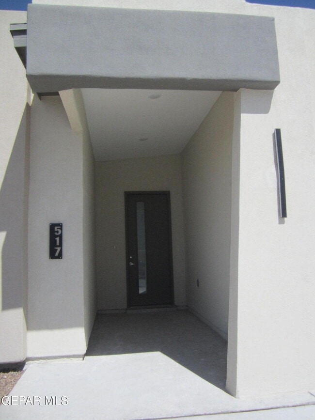 Building Photo - 517 Osier Dr