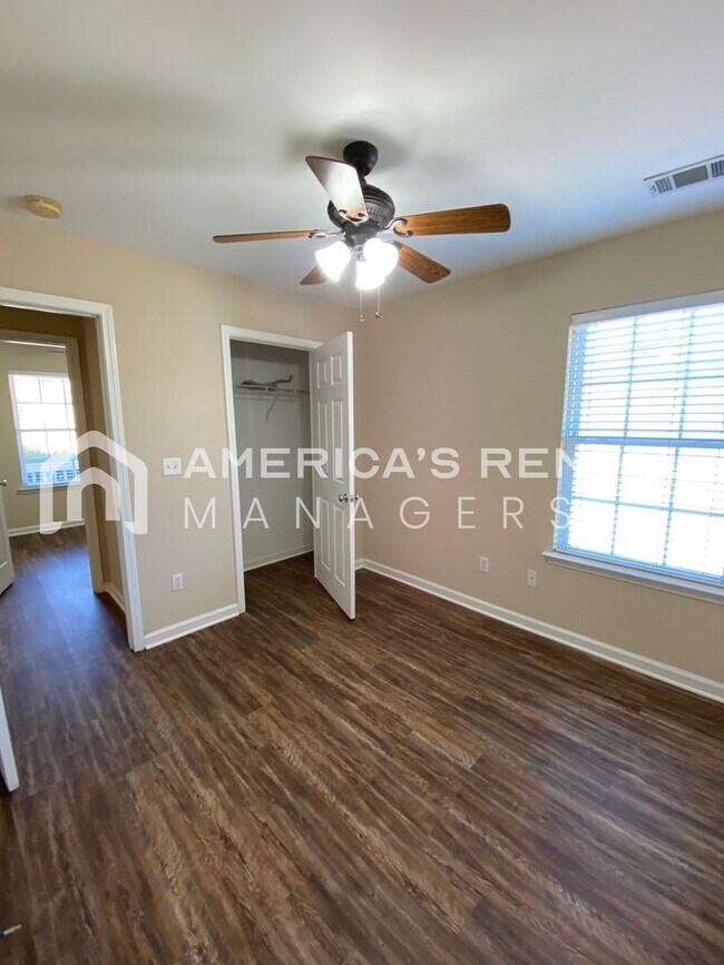 Building Photo - Home in Vance, AL!! Available to View NOW!