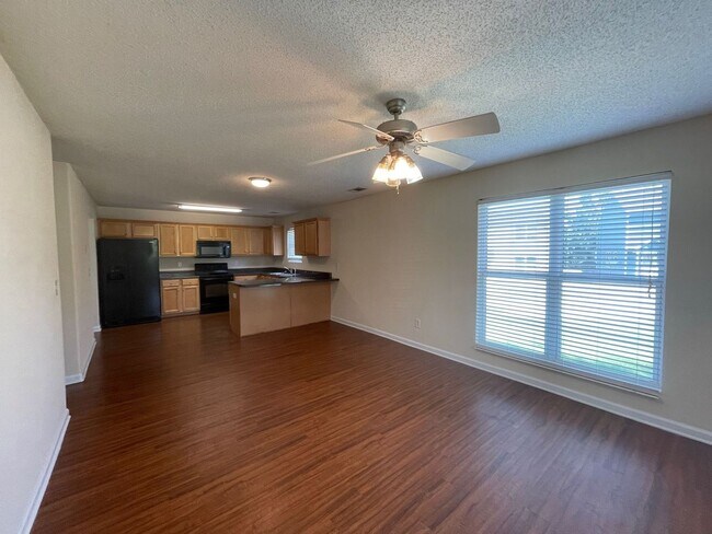 Foto del edificio - 5 BEDROOM PLUS BONUS ROOM PRE-LEASING FOR AUGUST 2026!