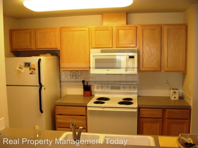 Building Photo - 5936 Merlot Ln SE