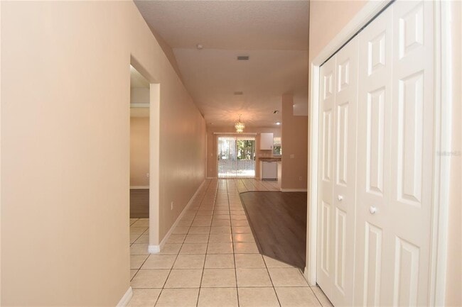 Building Photo - 8 Regency Dr