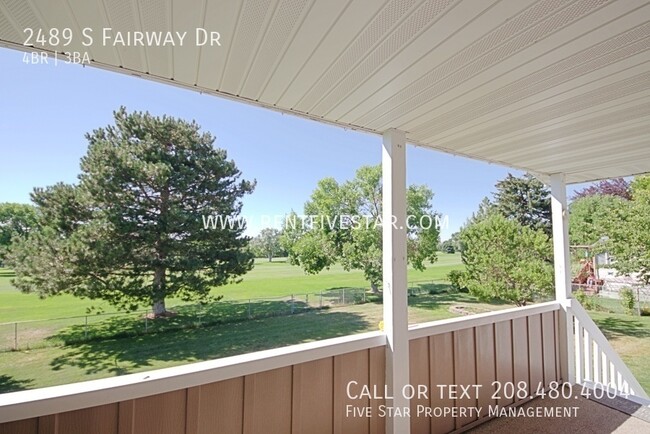 Building Photo - 2489 S Fairway Dr
